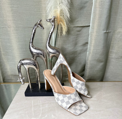 PRE-LOVED Heels