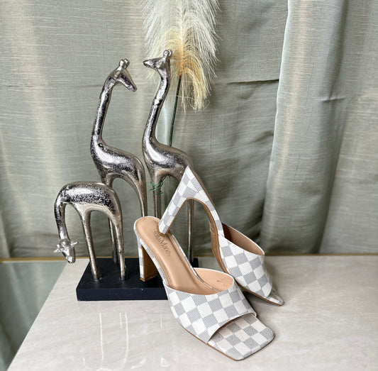 PRE-LOVED Heels